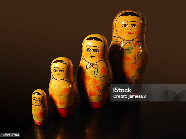 Russische Matroschka Stockfoto und mehr Bilder von Puppentheater-Figur - Puppentheater-Figur, Souvenir, Arrangieren