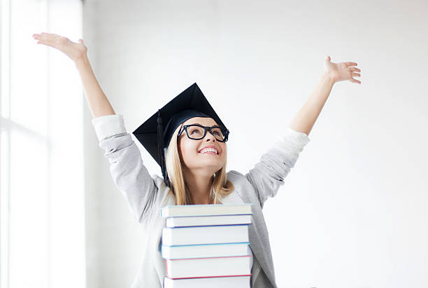 étudiant heureux avec des mancherons - port master photos et images de collection