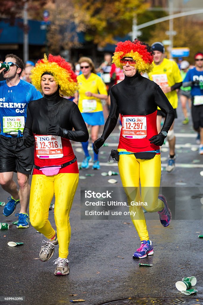 Divertente Maratona di New York 2013-RUNNER - Foto stock royalty-free di Humour