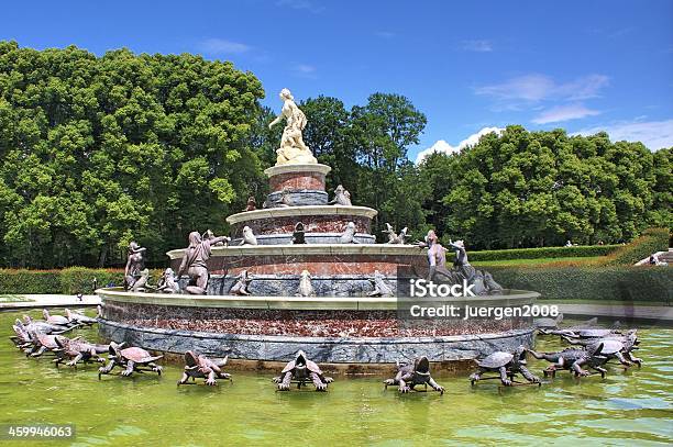 Fontana Di Latona Davanti Di Herrenchiemsee - Fotografie stock e altre immagini di Castello di Herrenchiemsee - Castello di Herrenchiemsee, Alta Baviera, Baviera