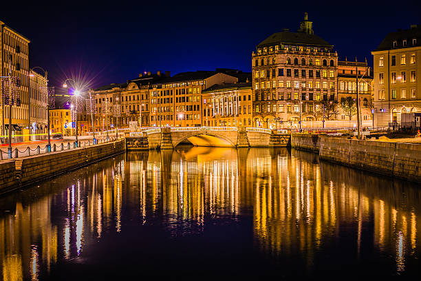 gotemburgo à noite - gothenburg city urban scene illuminated imagens e fotografias de stock