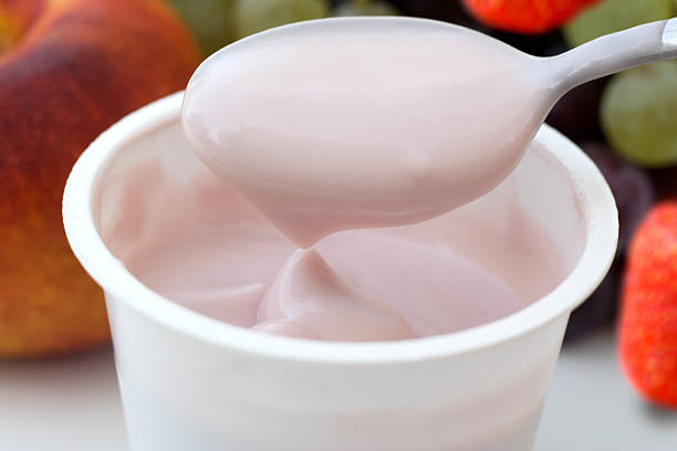 fresh fruit yogurt - yoğurt stok fotoğraflar ve resimler