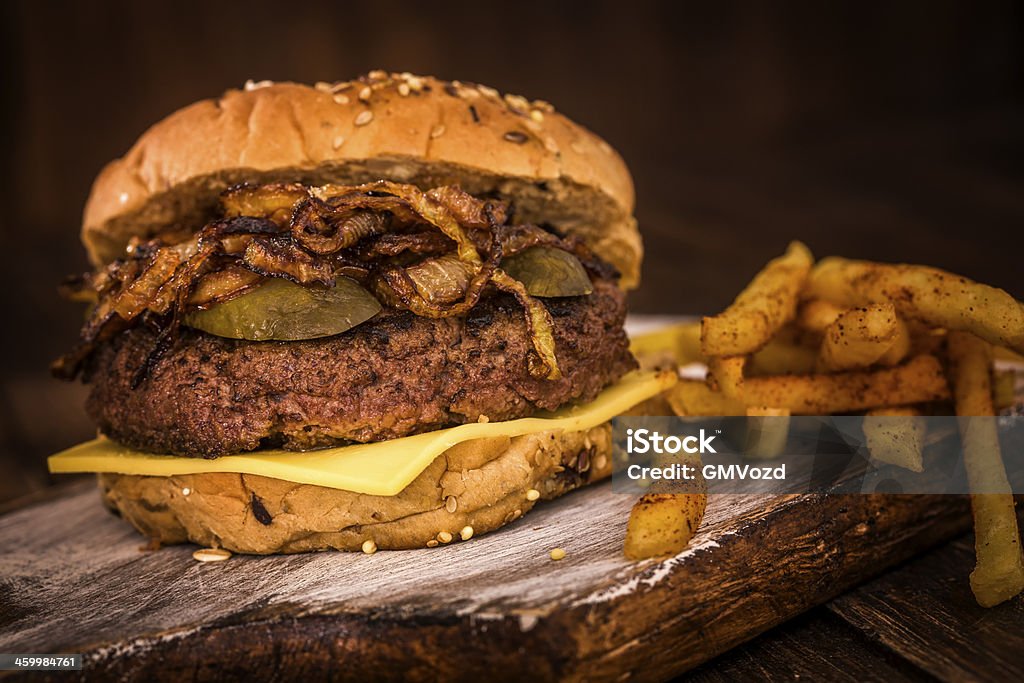 Burger - Zbiór zdjęć royalty-free (Bez ludzi)