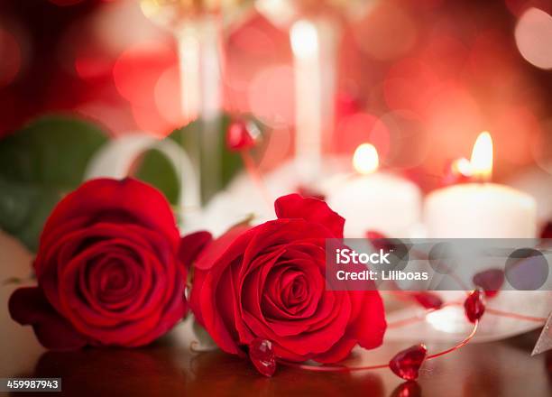 San Valentino Di Vino E Rose - Fotografie stock e altre immagini di Raggiante - Raggiante, Rosa - Fiore, Alchol