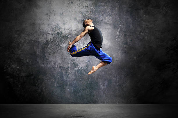 современный городской dance - contemporary ballet стоковые фото и изображения