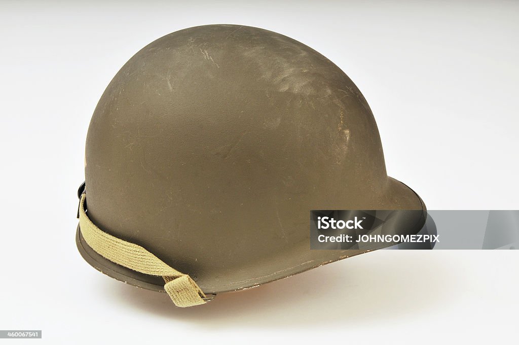 Guerra mondiale due US Army M1 casco - Foto stock royalty-free di Elmetto