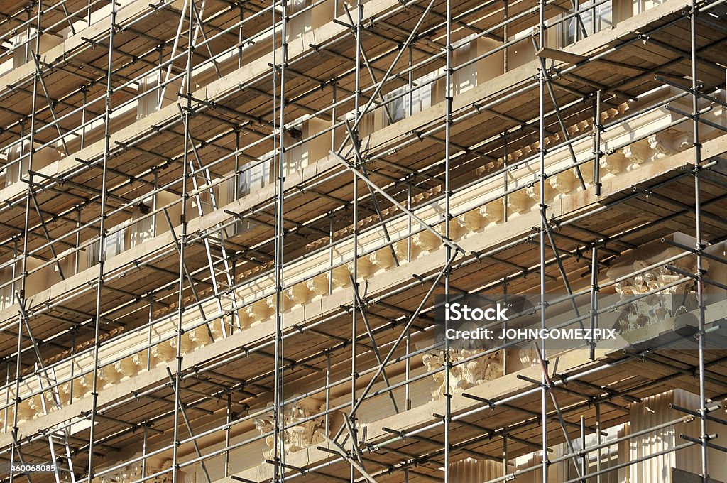 As obras de renovação do edifício - Foto de stock de Alto - Descrição Geral royalty-free