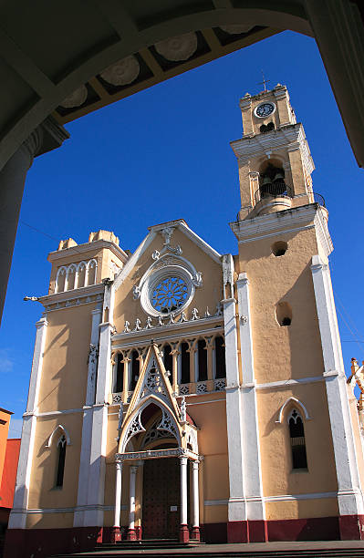 cathédrale de xalapa, veracruz, au mexique. - veracruz photos et images de collection