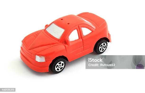 Rojo Coche De Juguete Foto de stock y más banco de imágenes de Cicatriz - Cicatriz, Coche, Deporte