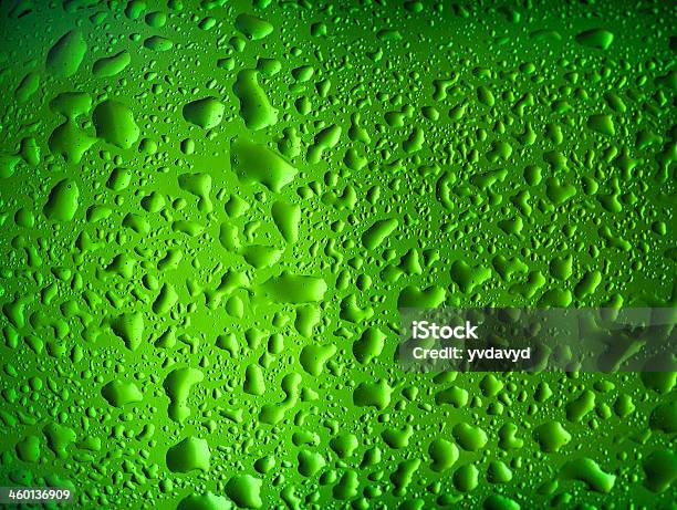 Gotas De Água Textura Na Garrafa - Fotografias de stock e mais imagens de Condensação - Condensação, Garrafa de Cerveja, Abstrato