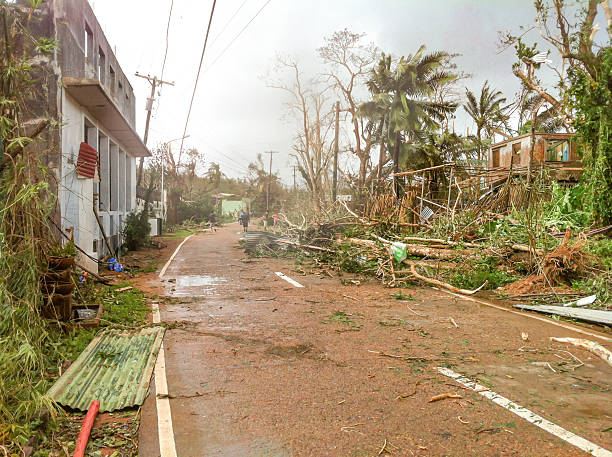 tyhpoon yolanda haiyan de 2013 - hurrican imagens e fotografias de stock