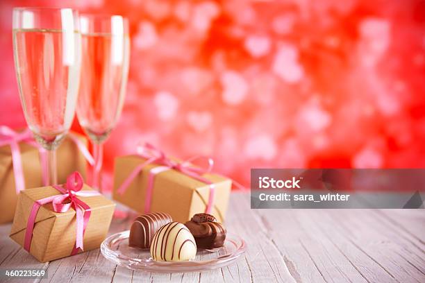 グラスシャンパンチョコレートやバレンタインの贈り物 - シャンパンのストックフォトや画像を多数ご用意 - シャンパン, チョコレート, バレンタインデー