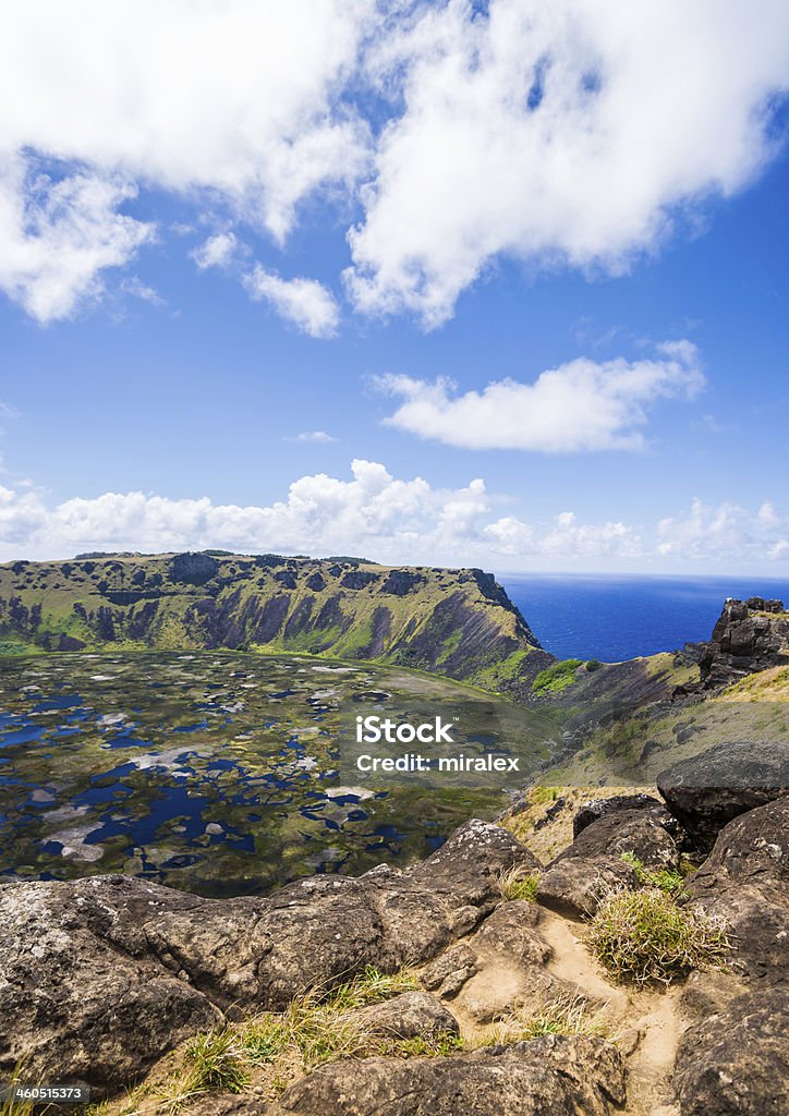 Cratera do vulcão Rano Kau na Ilha de Páscoa, Chile - Foto de stock de Beleza natural - Natureza royalty-free