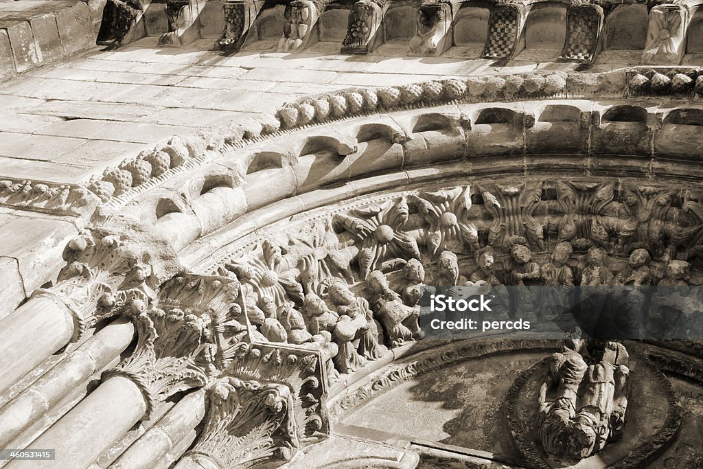 Romański portico - Zbiór zdjęć royalty-free (Architektura)