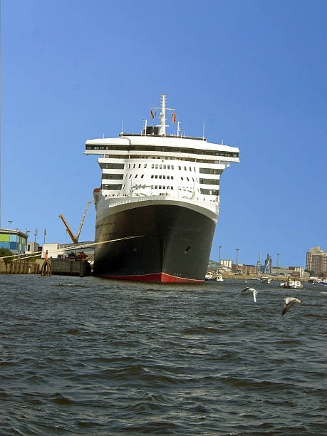 istock hamburg harbor 460595623