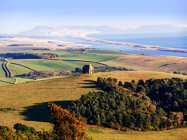 chesil beach - isle of portland foto e immagini stock