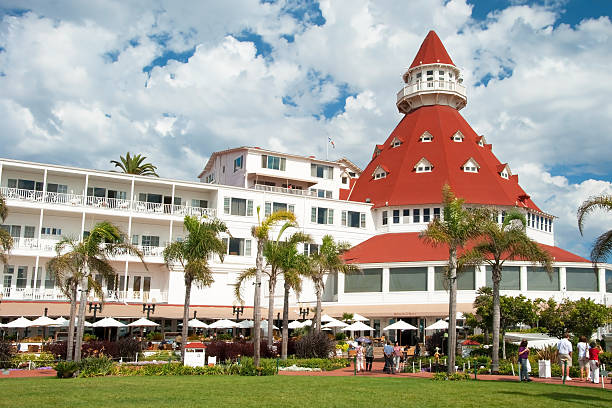 viktorianische hotel del coronado in san diego - hotel del coronado stock-fotos und bilder