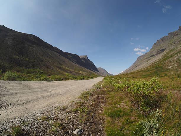 estrada nas montanhas - putelichorr imagens e fotografias de stock