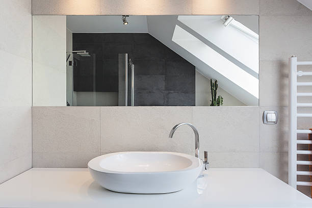 Urban apartment - bath counter