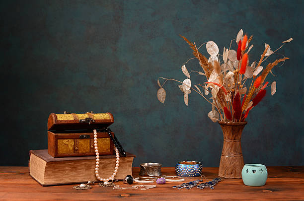 istock Jewelry box and dried flowers 460841939