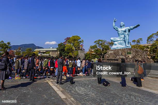 Monumento Comemorativo Da Paz De Nagasaki - Fotografias de stock e mais imagens de Estátua - Estátua, Prefeitura de Nagasaki, Símbolos de Paz