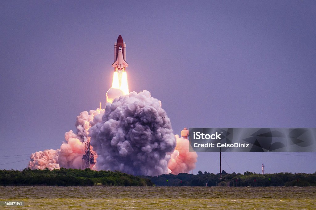 Lançamento do Atlantis-STS - 135 - Foto de stock de Cabo Canaveral royalty-free