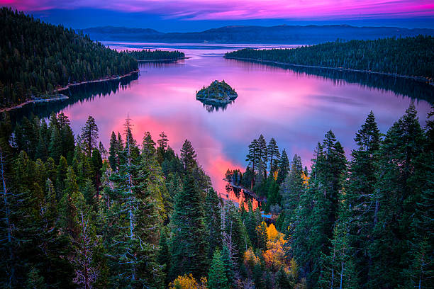 jezioro tahoe - multi colored sunset north america usa zdjęcia i obrazy z banku zdjęć