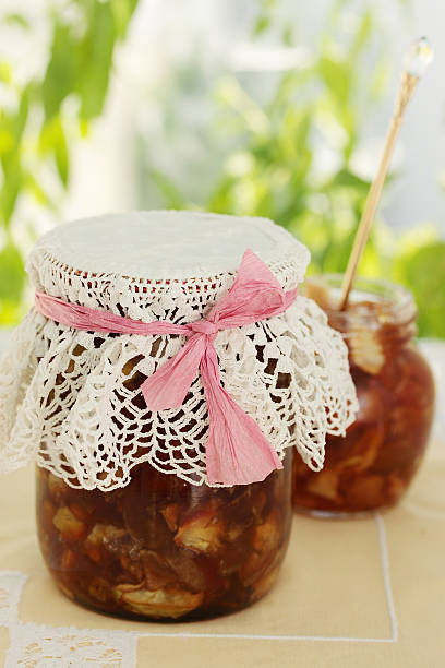 варенье для зимний - preserves gelatin dessert apple jar стоковые фото и изображения