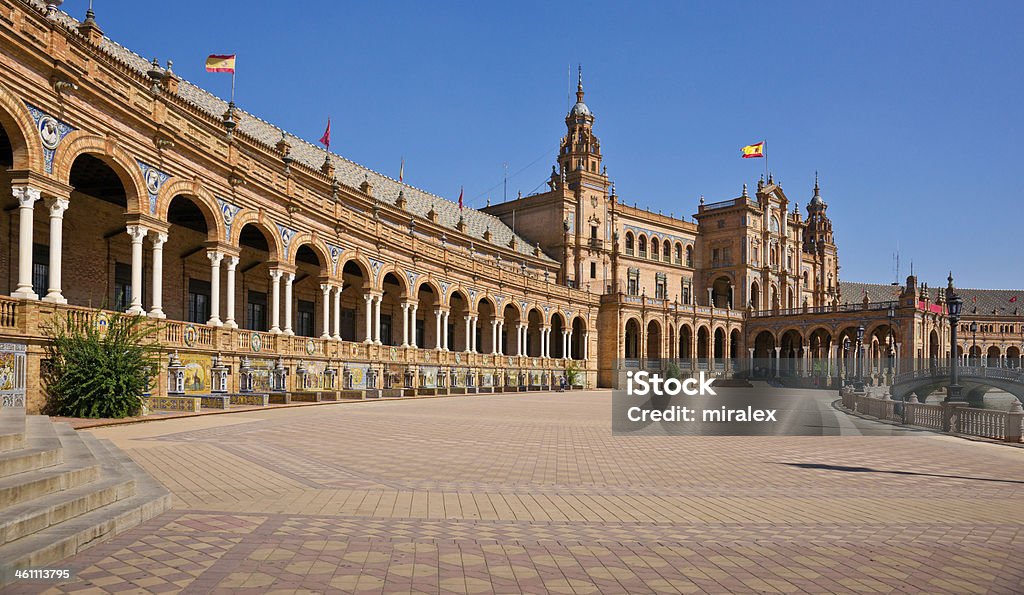 Plaza de Espana) в Севилья, Испания - Стоковые фото Парк Марии Луизы роялти-фри