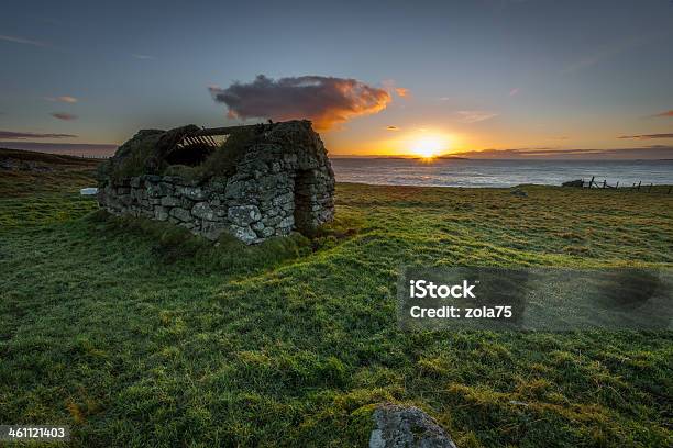 Photo libre de droit de Shetland Vieux banque d'images et plus d'images libres de droit de Lever du soleil - Lever du soleil, Îles Shetland, Maison en pierre
