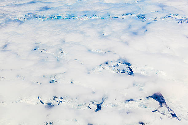 lençol de gelo flutuante do oceano ártico - arctic canada landscape manitoba imagens e fotografias de stock