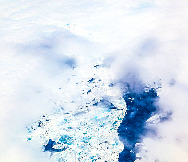 lençol de gelo flutuante do oceano ártico - arctic canada landscape manitoba imagens e fotografias de stock