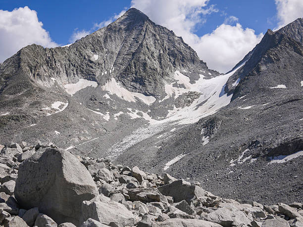 istock High mountains in Ahrntal Valley 461233233