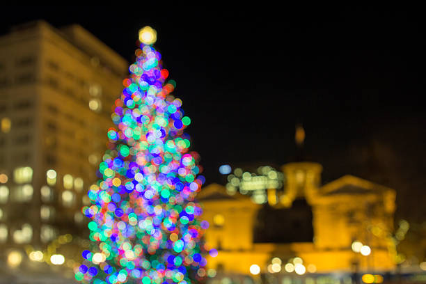 istock Christmas Tree at Pioneer Courthouse Square Bokeh Lights 461249065