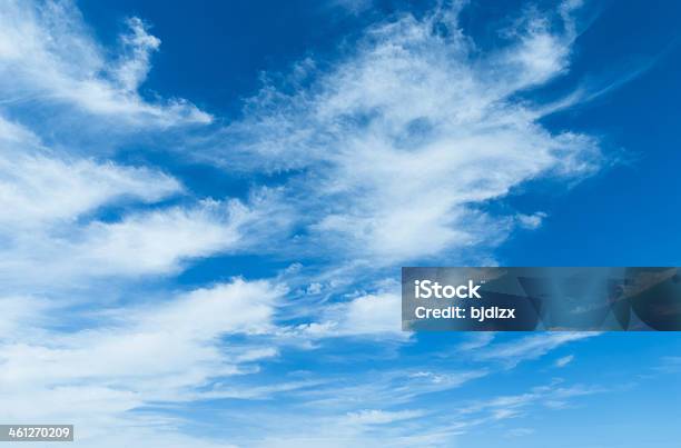 Foto de Céu Azul E Nuvens e mais fotos de stock de Acessibilidade - Acessibilidade, Azul, Beleza