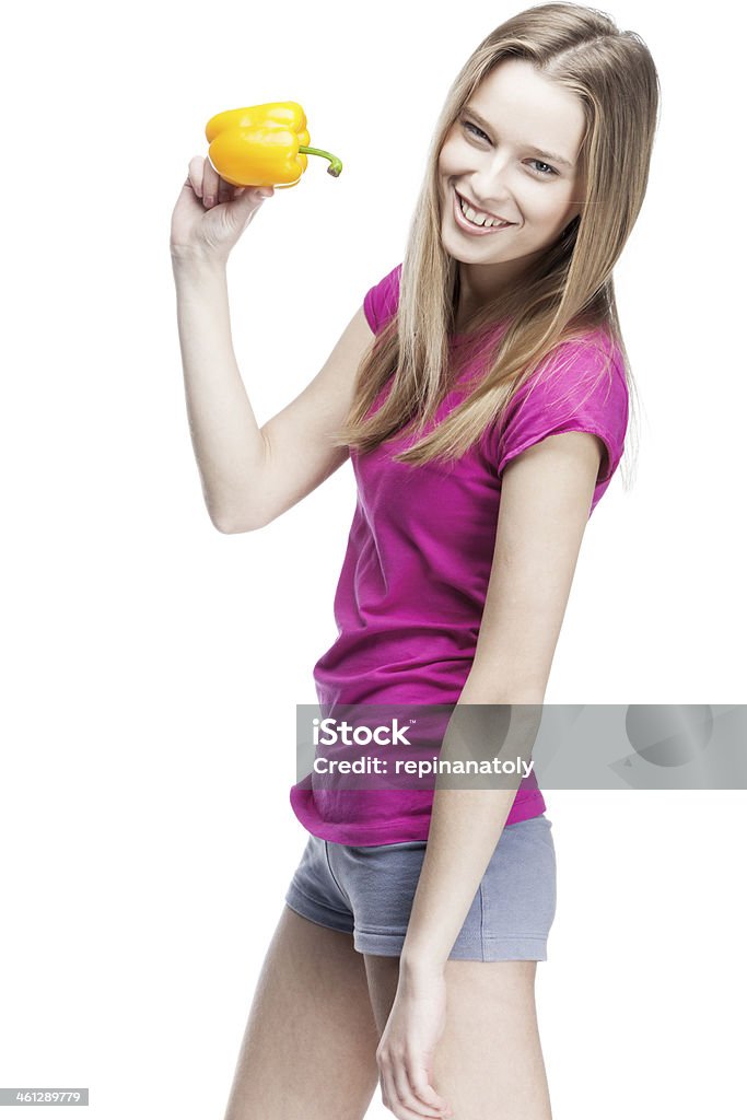 젊은 아름다운 금발 여자 쥠 옐로우 papper - 로열티 프리 T 셔츠 스톡 사진
