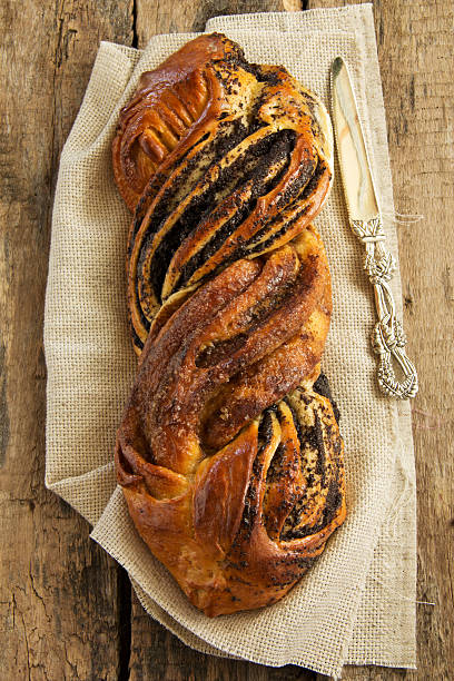 istock Christmas braided cake with poppy seeds and cinnamon 461294279