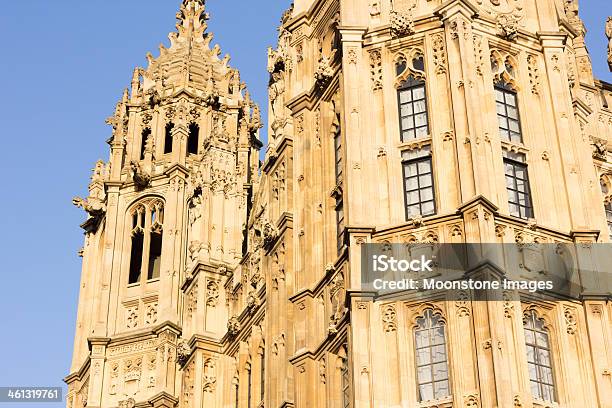 Casas Del Parlamento En Londres Inglaterra Foto de stock y más banco de imágenes de Aire libre - Aire libre, Almenada, Arquitectura