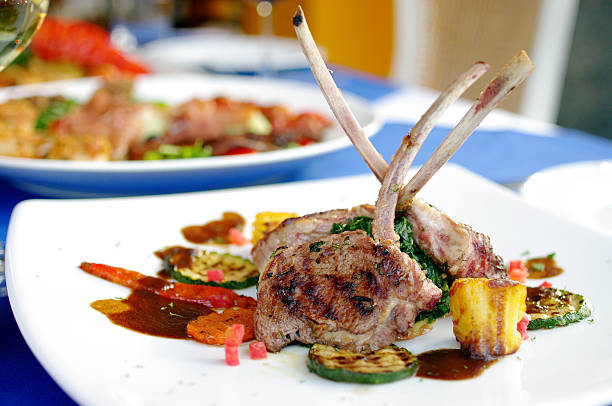 양고기 스테이크 소스 - rack of lamb chop cutlet food 뉴스 사진 이미지