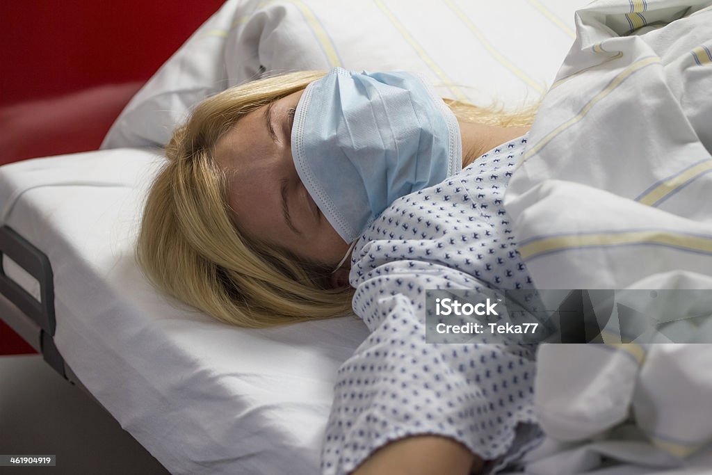 Женского пациента в больнице карантин - Стоковые фото Бактерия роялти-фри