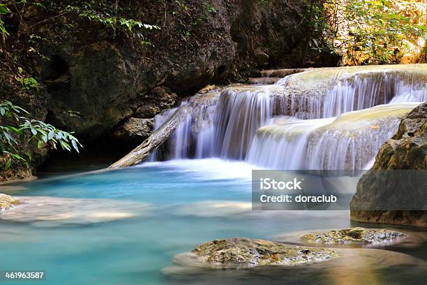 Piękny Wodospad W Park Narodowy Erawan - zdjęcia stockowe i więcej obrazów Azja - Azja, Drzewo, Fotografika