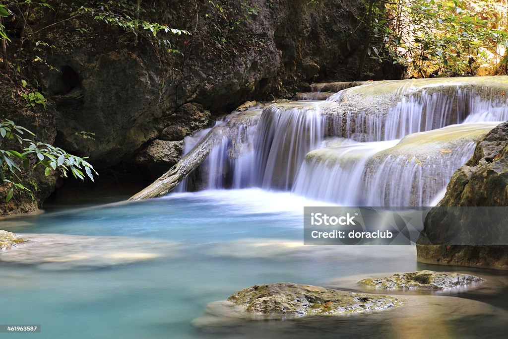 Красивый Водопад в Национальный парк Эраван - Стоковые фото Азия роялти-фри
