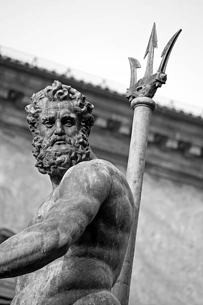 neptuno de retrato-bolonha, piazza maggiore - statue roman god neptune men imagens e fotografias de stock