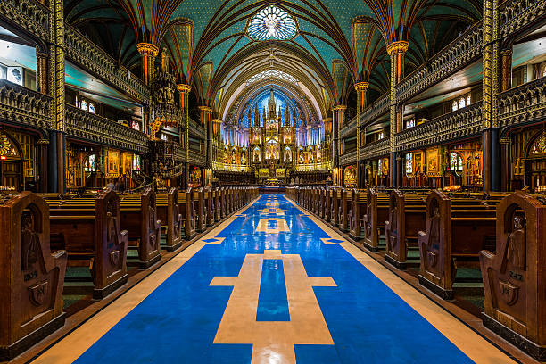 catedral de notre-dame de montreal - christianity church indoors illuminated fotografías e imágenes de stock