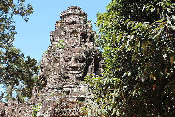 temple bayon, ankor thom, cambodge - ankor photos et images de collection