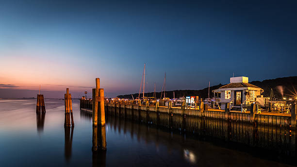 istock Port Jefferson at dusk 462048933