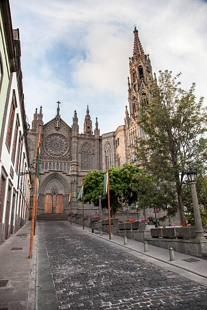 istock Street to the Church 462054077