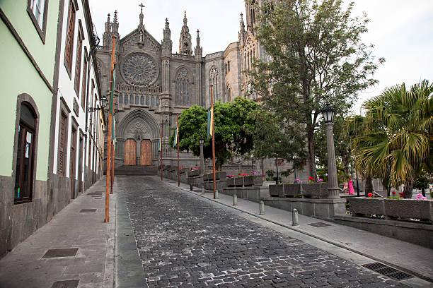 istock Street to the Church 462054343