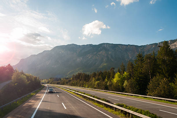 autoestrada alemã - austria tirol cloud land imagens e fotografias de stock