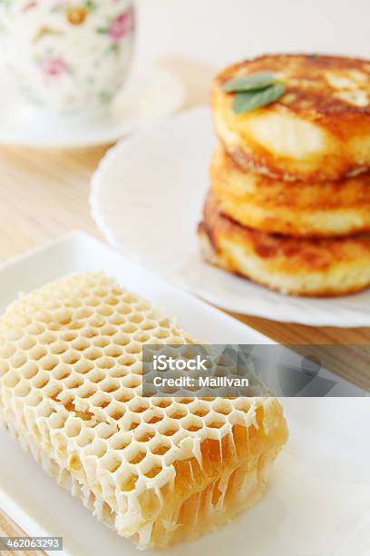 Frühstück Stockfoto und mehr Bilder von Balkengerüst - Balkengerüst, Bienenwabe, Bienenwachs